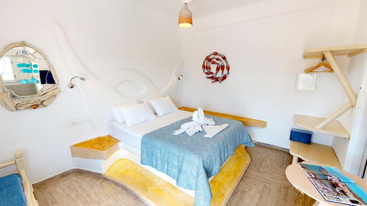 Alexandros Mykonos