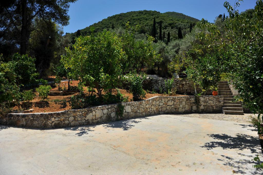 Vliho Bay & Apartment