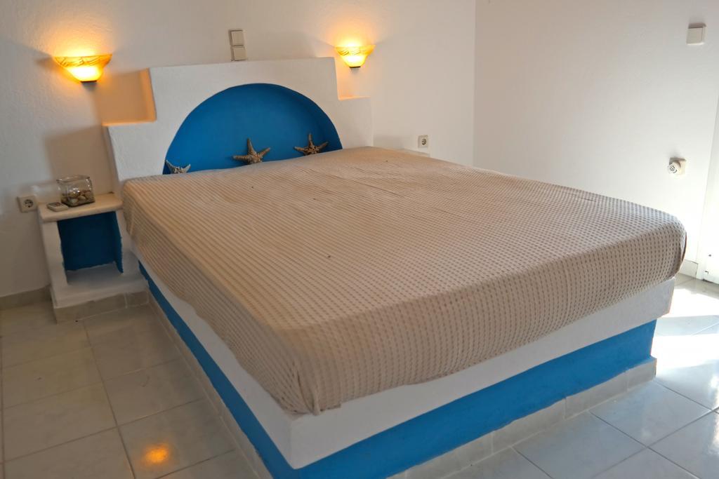 Aparthotel Manolis