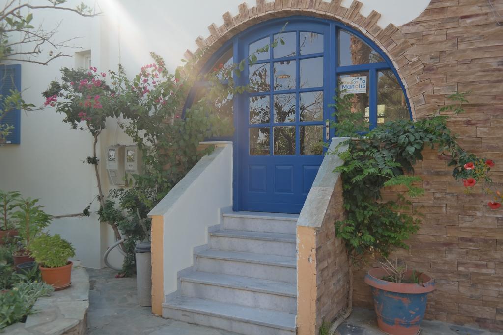 Manolis Aparthotel 2*
