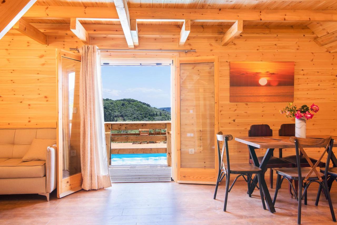 Romantic Tree House Kato Pavliana