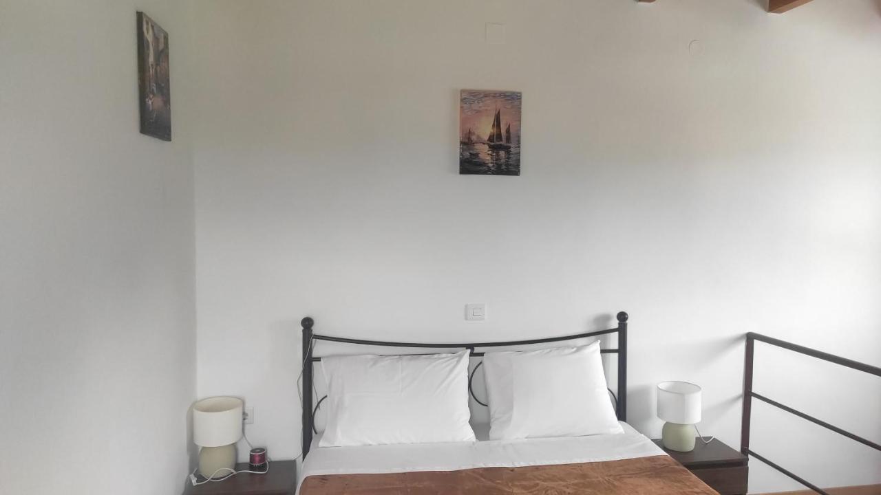 Apartment Tsitsinos Maisonette House *
