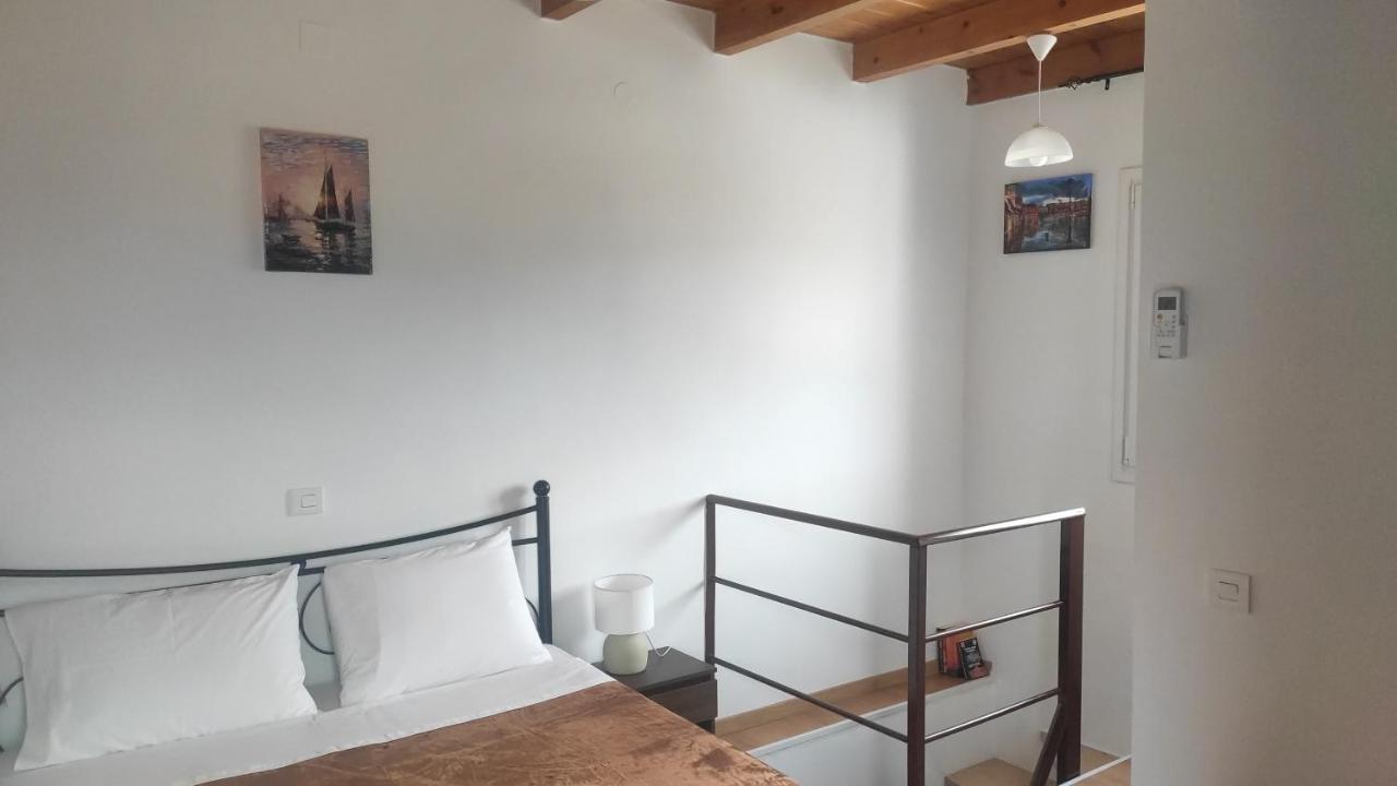 Apartment Tsitsinos Maisonette House