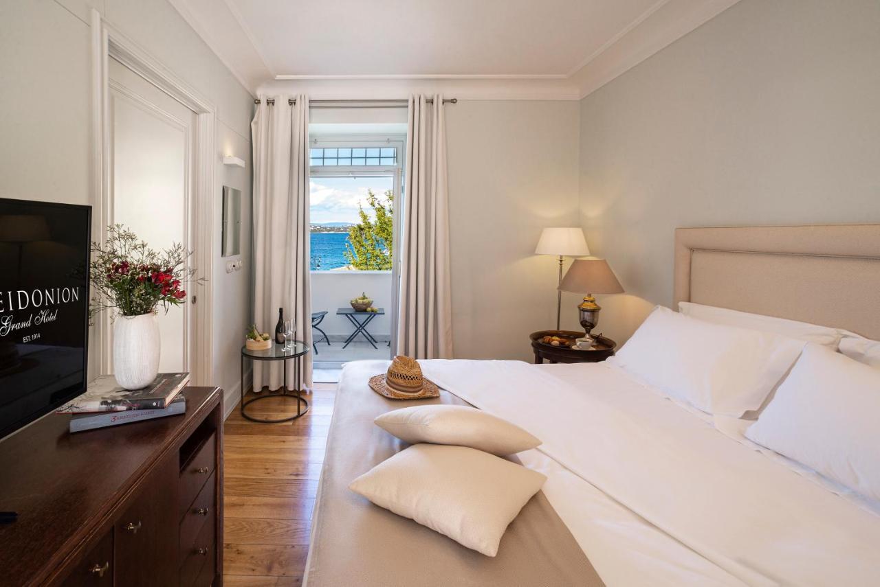 Poseidonion Grand 5*