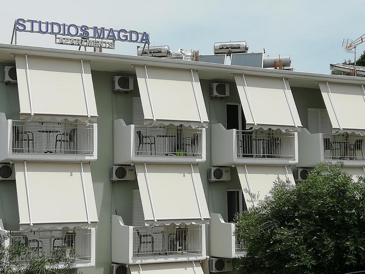 Magda * Paralia Vrachou