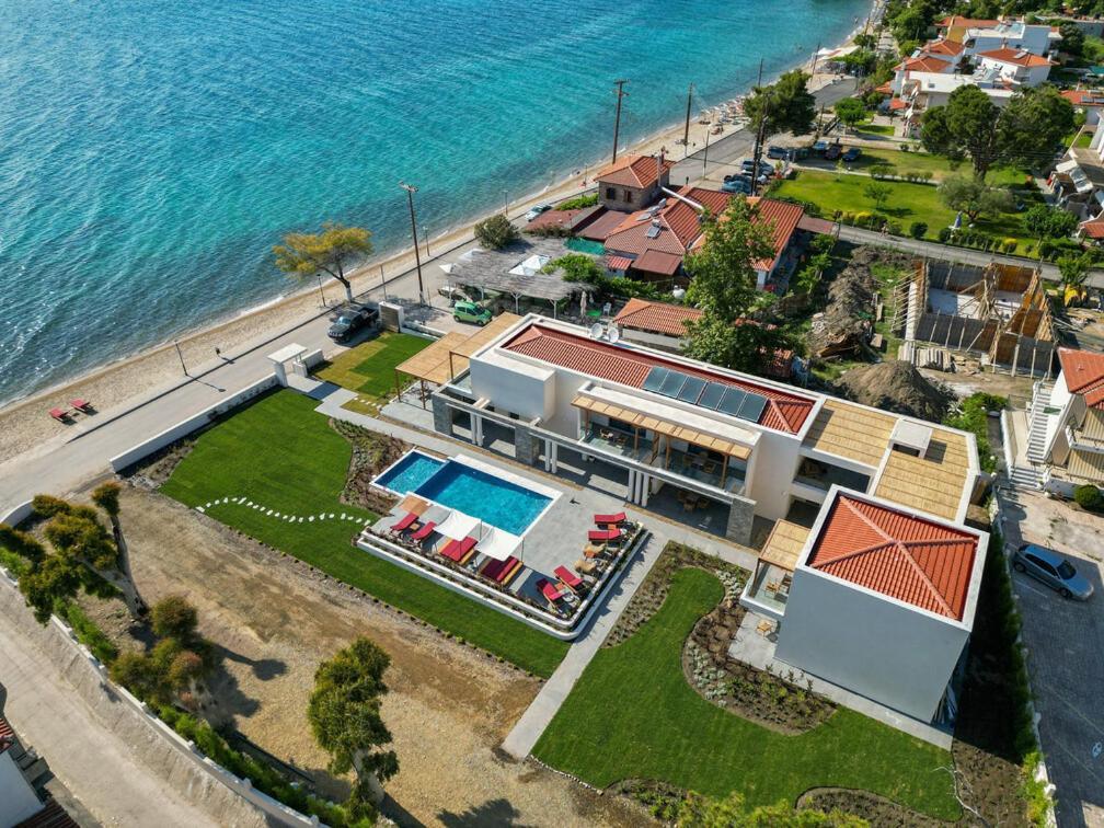 Amyntas Seafront 3*
