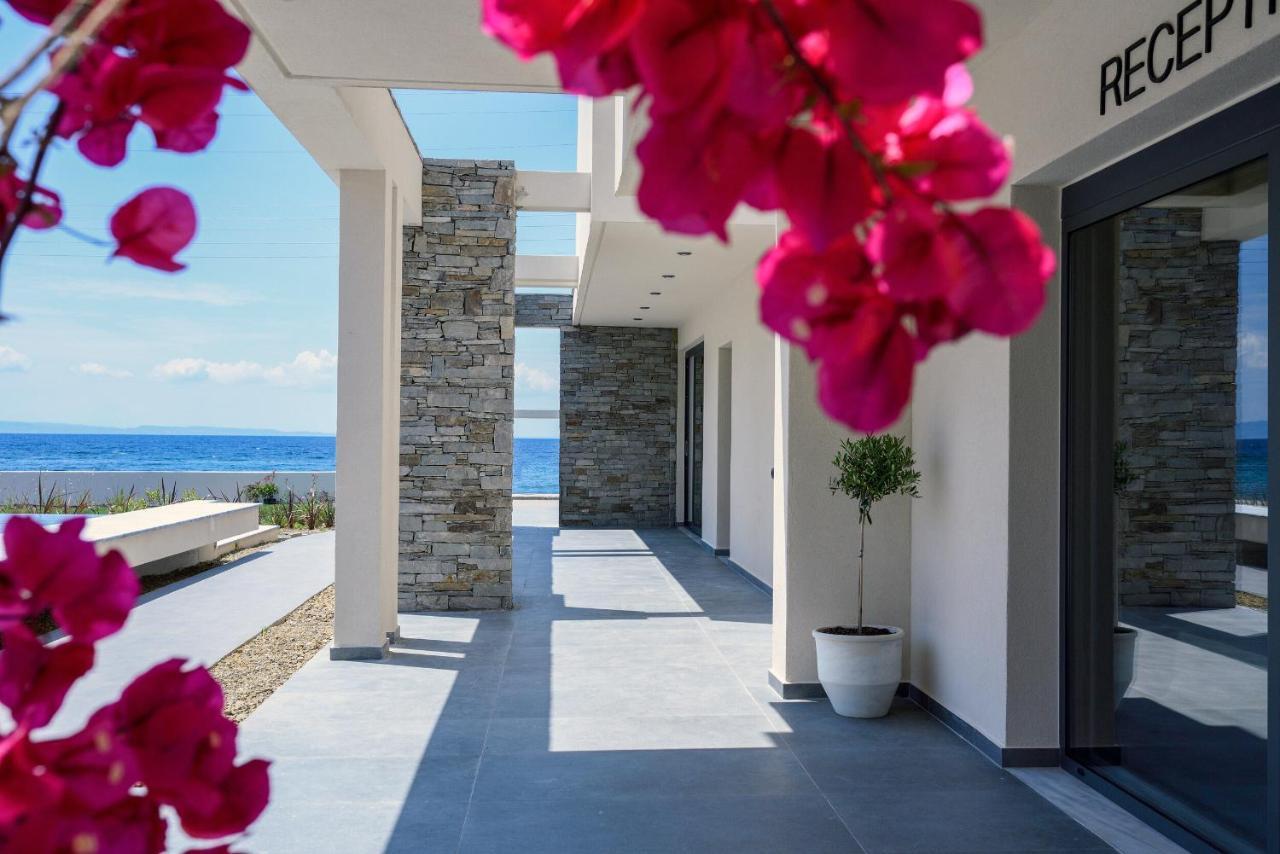 Amyntas Seafront Hotel 3*