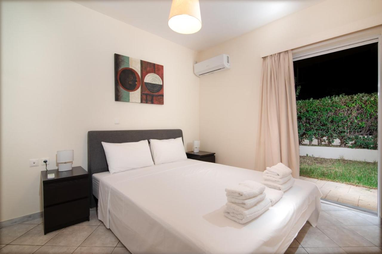 Sk-george By The Sea And Airport Porto Rafti