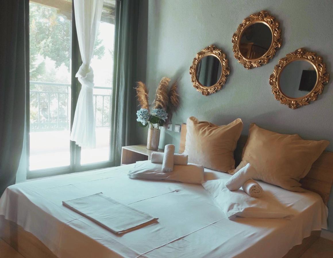 Douvas House Apartment