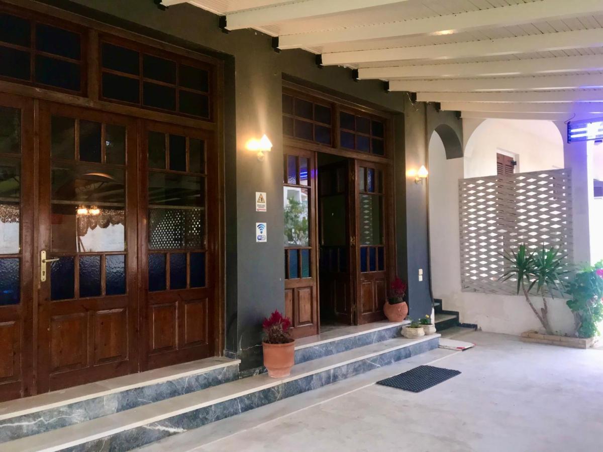 Dionysos Aparthotel