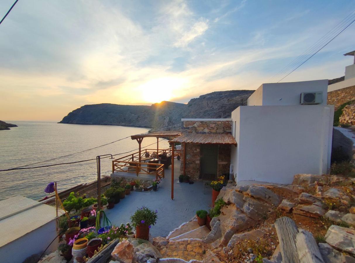 Holiday home Cheronissos View