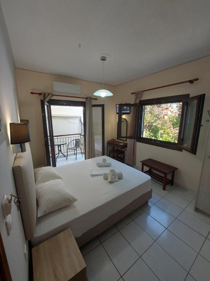 Aparthotel Mavra 2*