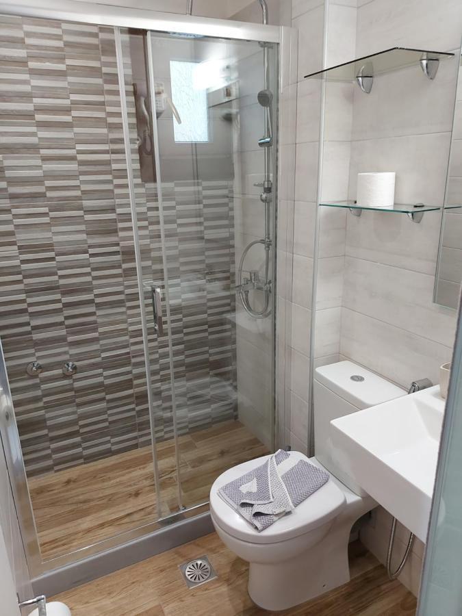 Mavra Aparthotel 2*