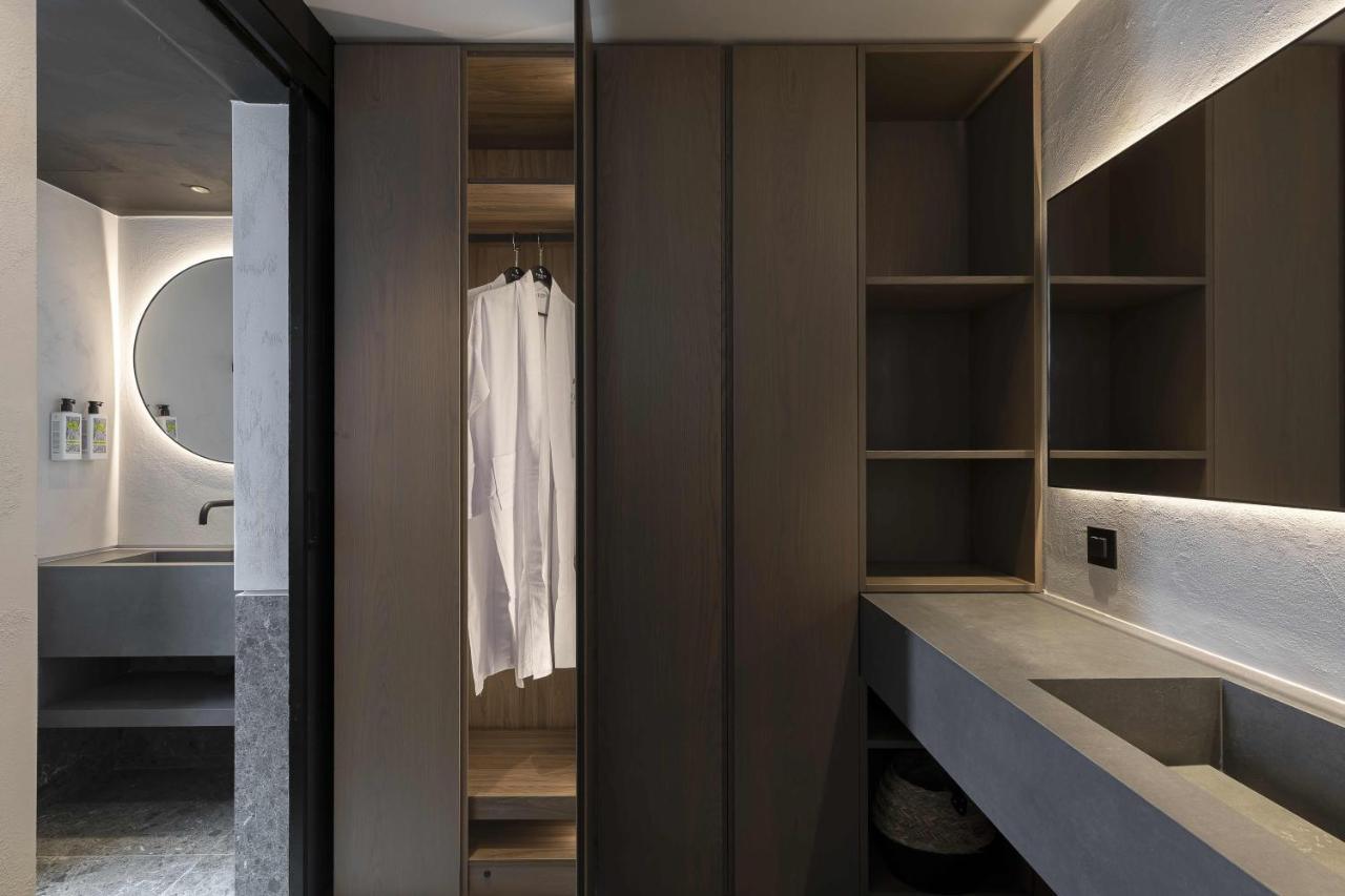 Cubic Mykonos Seafront Design Hotel *