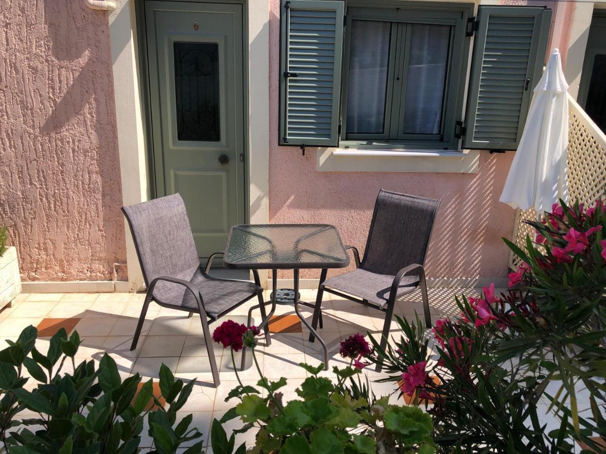 Despina And Apartment Lassi (Kefalonia)