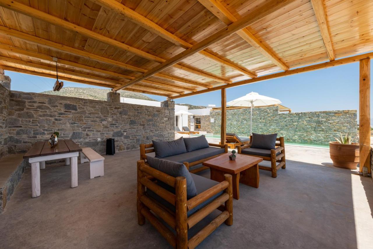 Cycladic Breeze Villa *