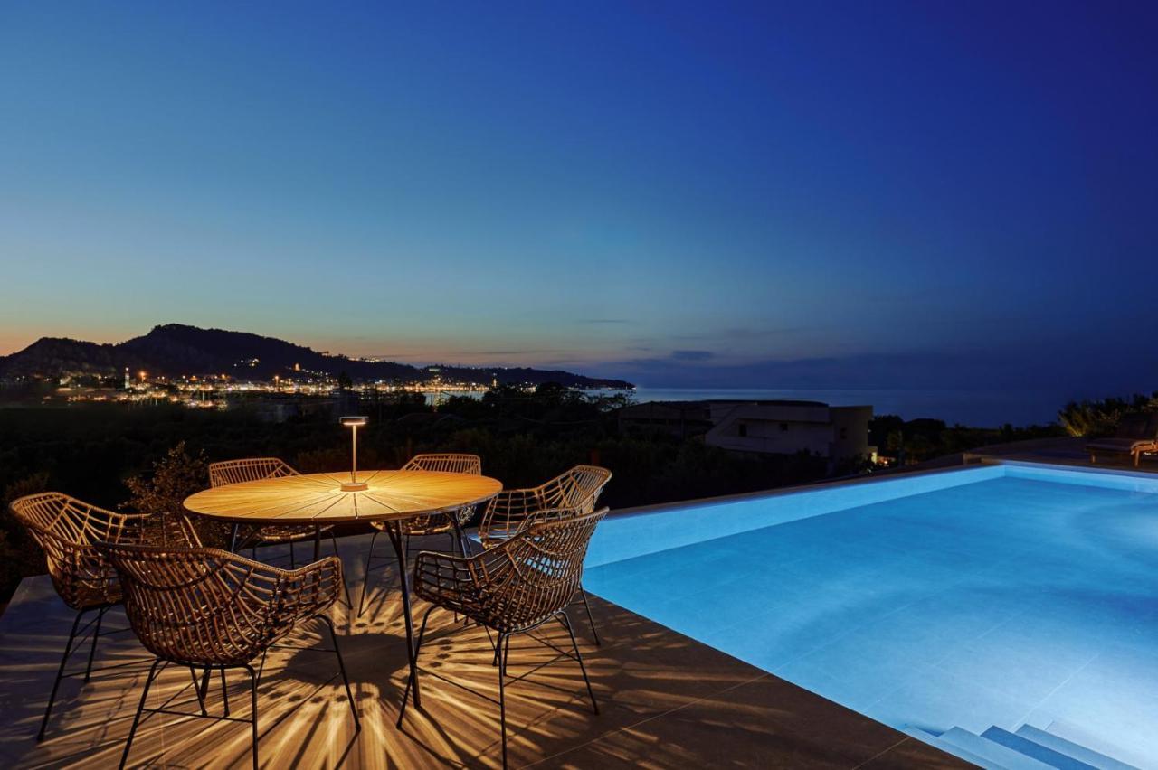 Althea Lavish Estate - & Villa *