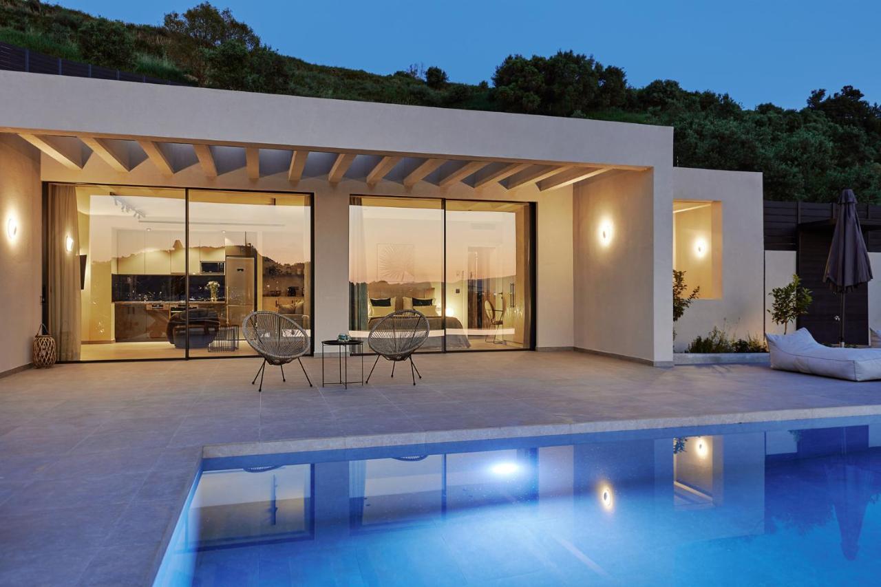 Villa Althea Lavish Estate - & *