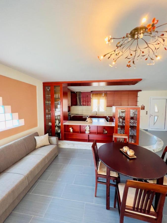 Geka's Apartment