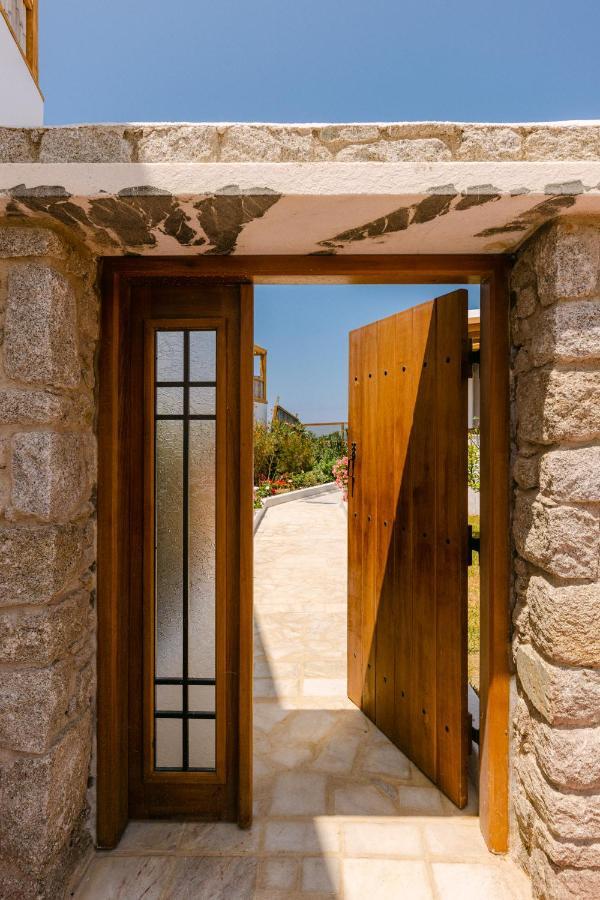 Velonis With Private Pool And Sea View Villa *