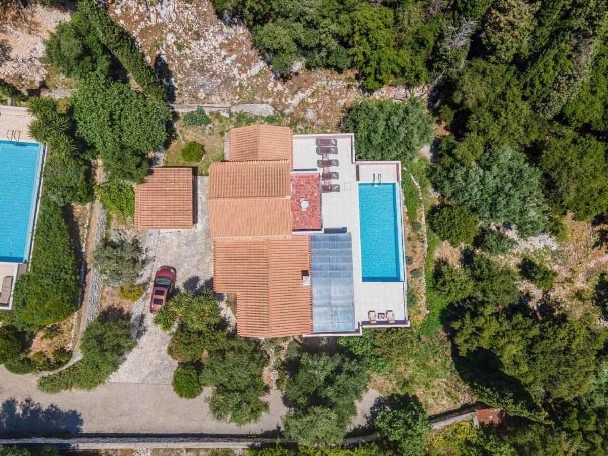 Helios Sea View & Private Pool Near