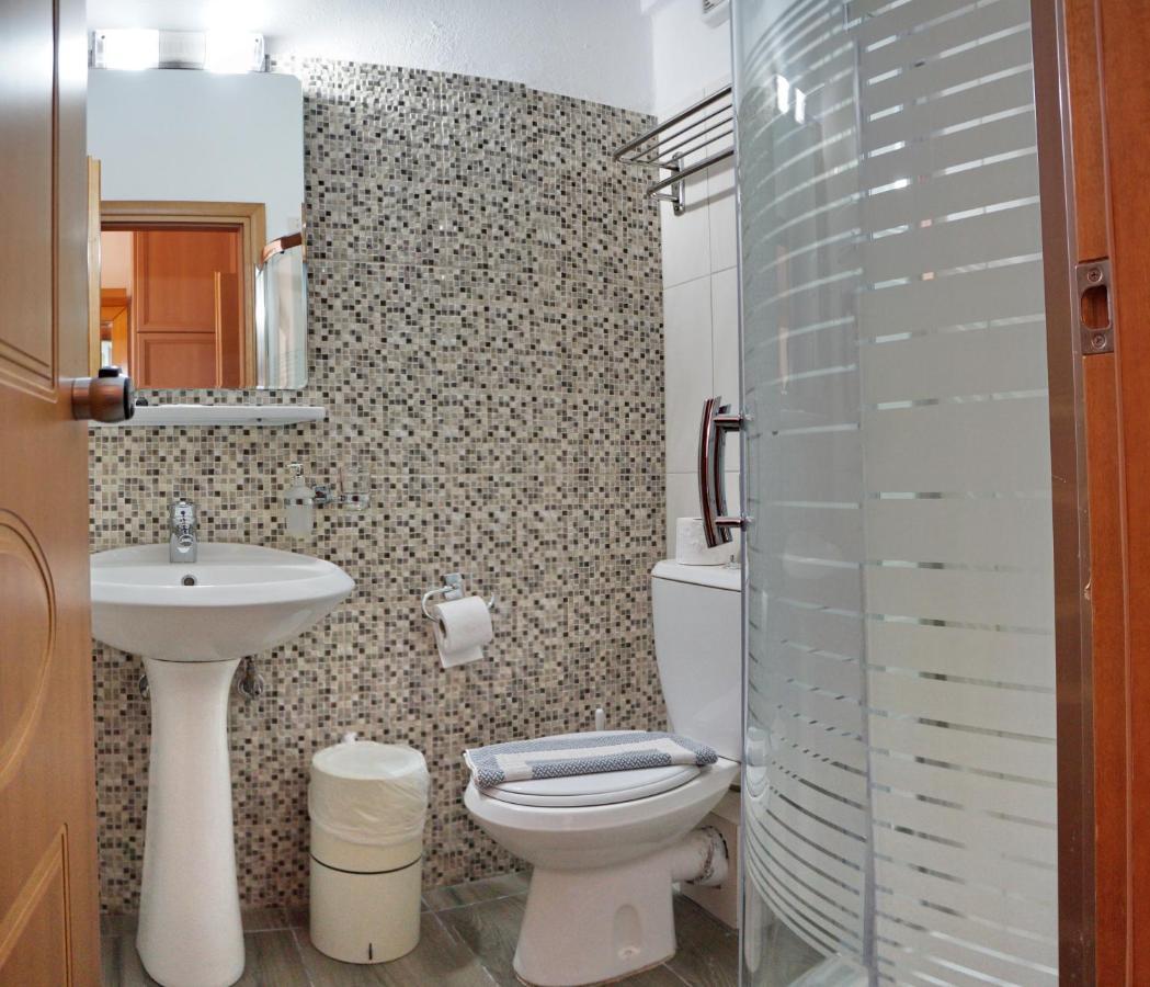 Hotel Vicky Ii