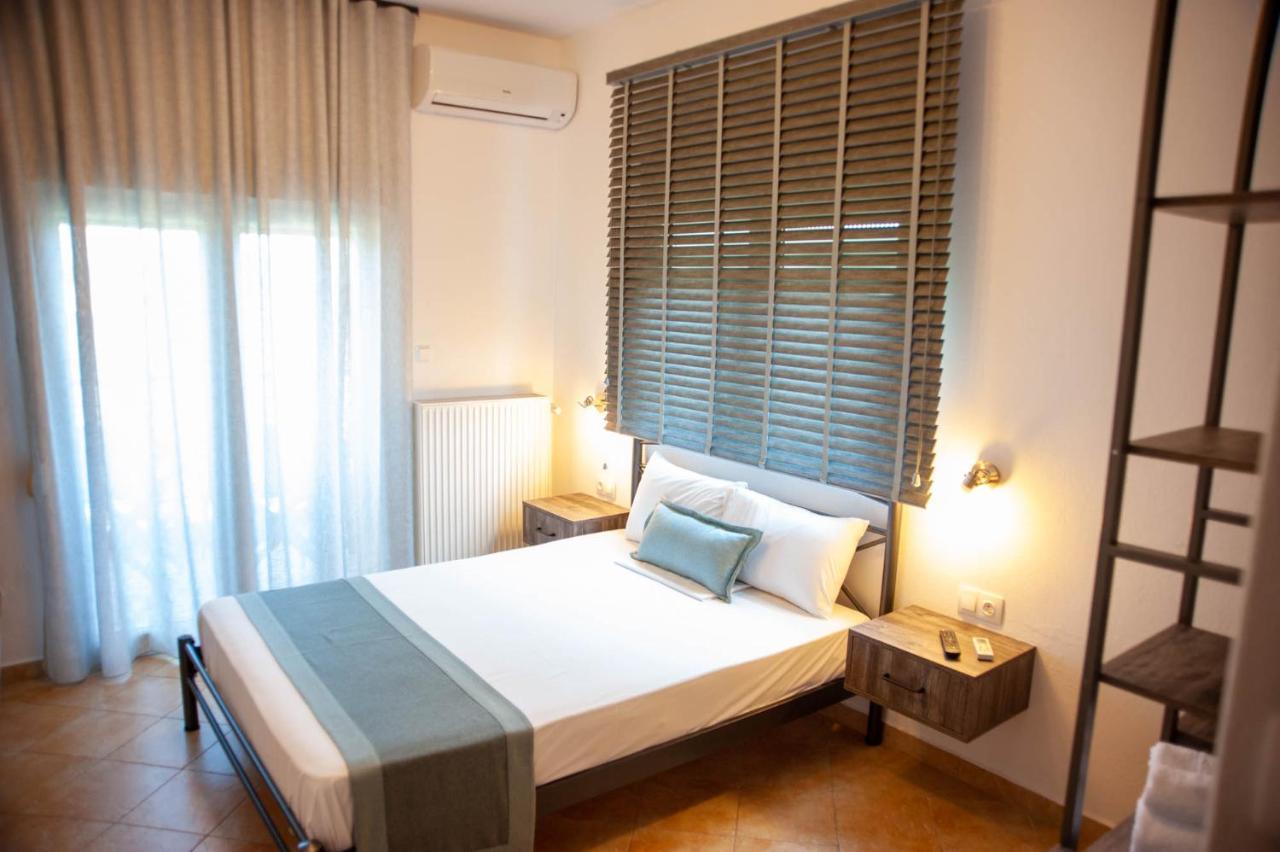 Aparthotel Alexandros 3*