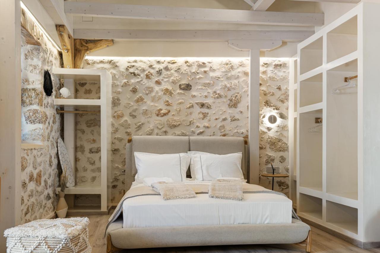 Tellion Agios Nikitas