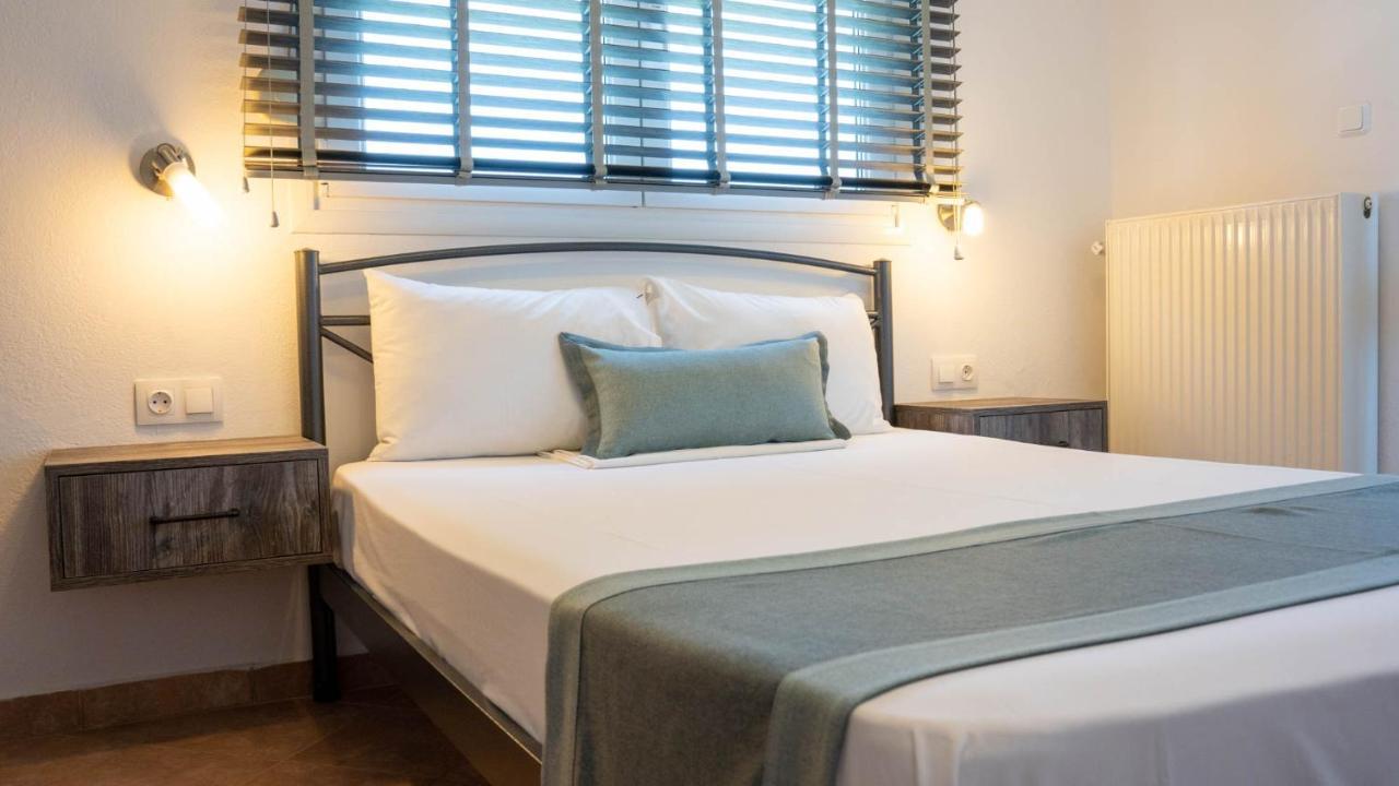 Aparthotel Alexandros 3*