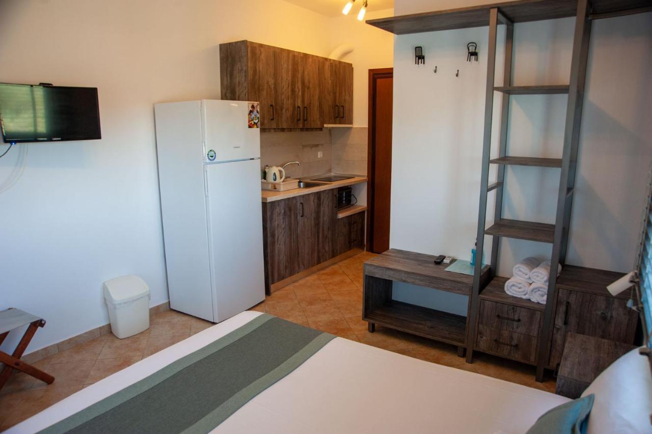 Alexandros Aparthotel Vourvourou