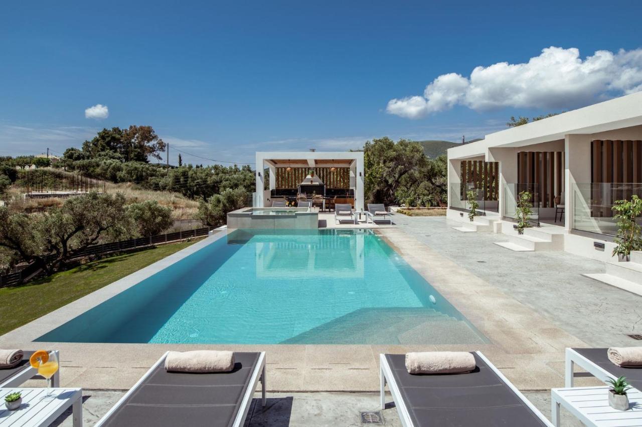 Roselia - Luxury Escape With Magnificent Views, By Zantewize Villa Laganas