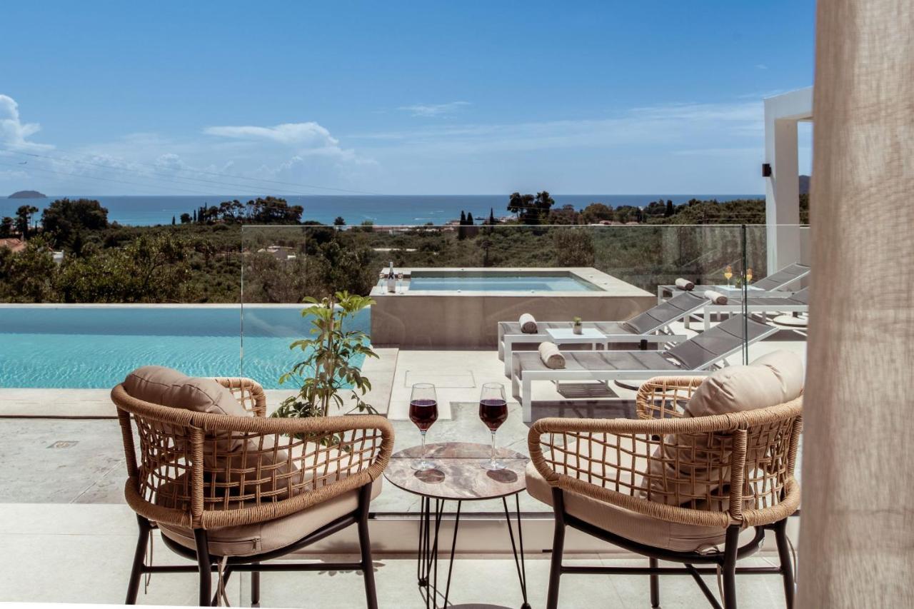 Roselia - Luxury Escape With Magnificent Views, By Zantewize Laganas