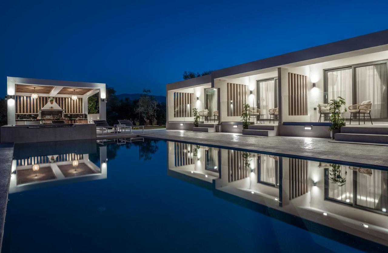Roselia - Luxury Escape With Magnificent Views, By Zantewize *