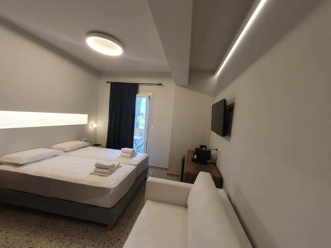 Uphill Unique Boutique Hotel Skiathos Town