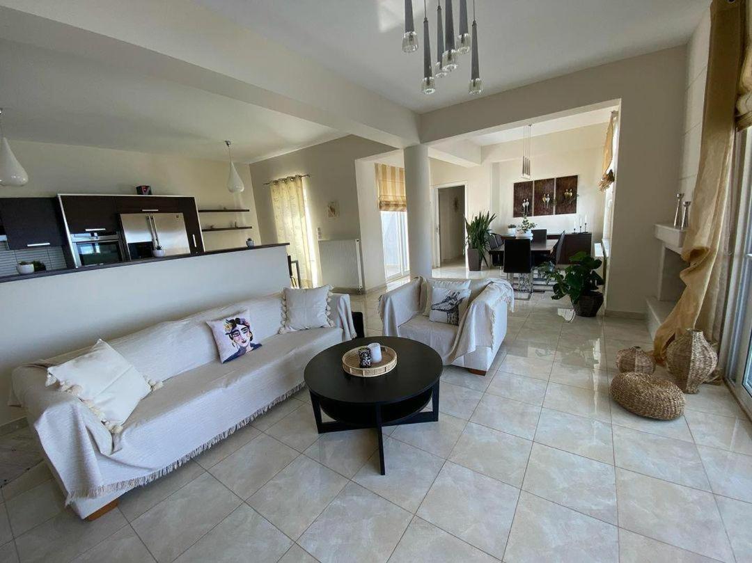 Villa Kapsali Villa
