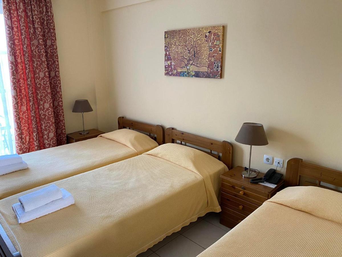 Pavlos - Hotel Tolo