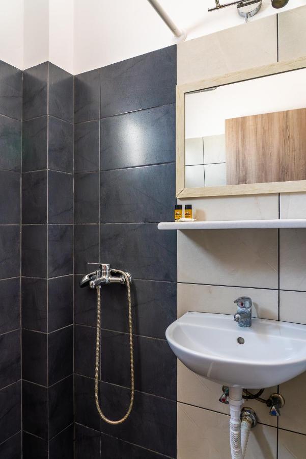 Eleftheria Studios Apartment