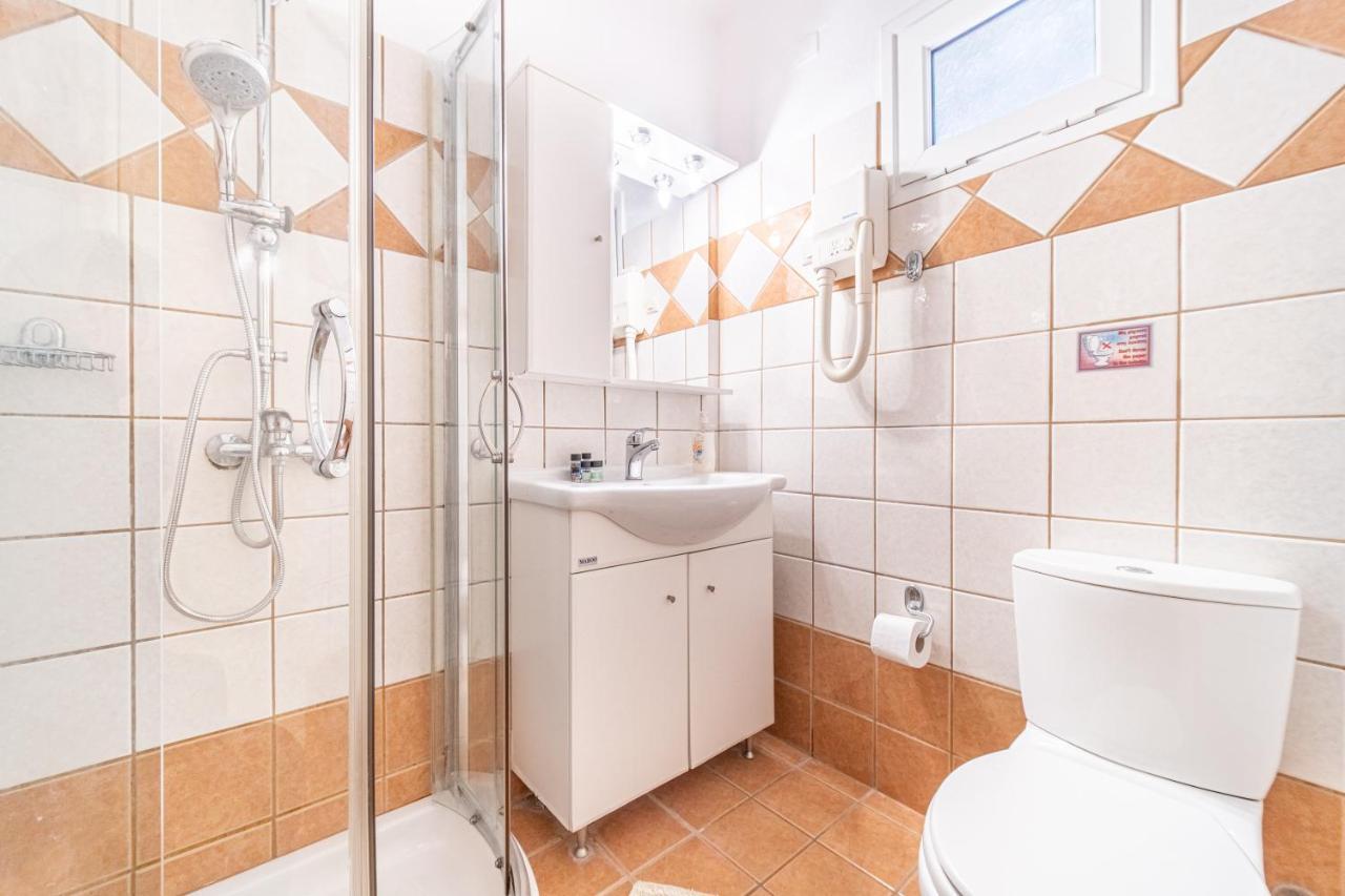 Mazis Family Apartment
