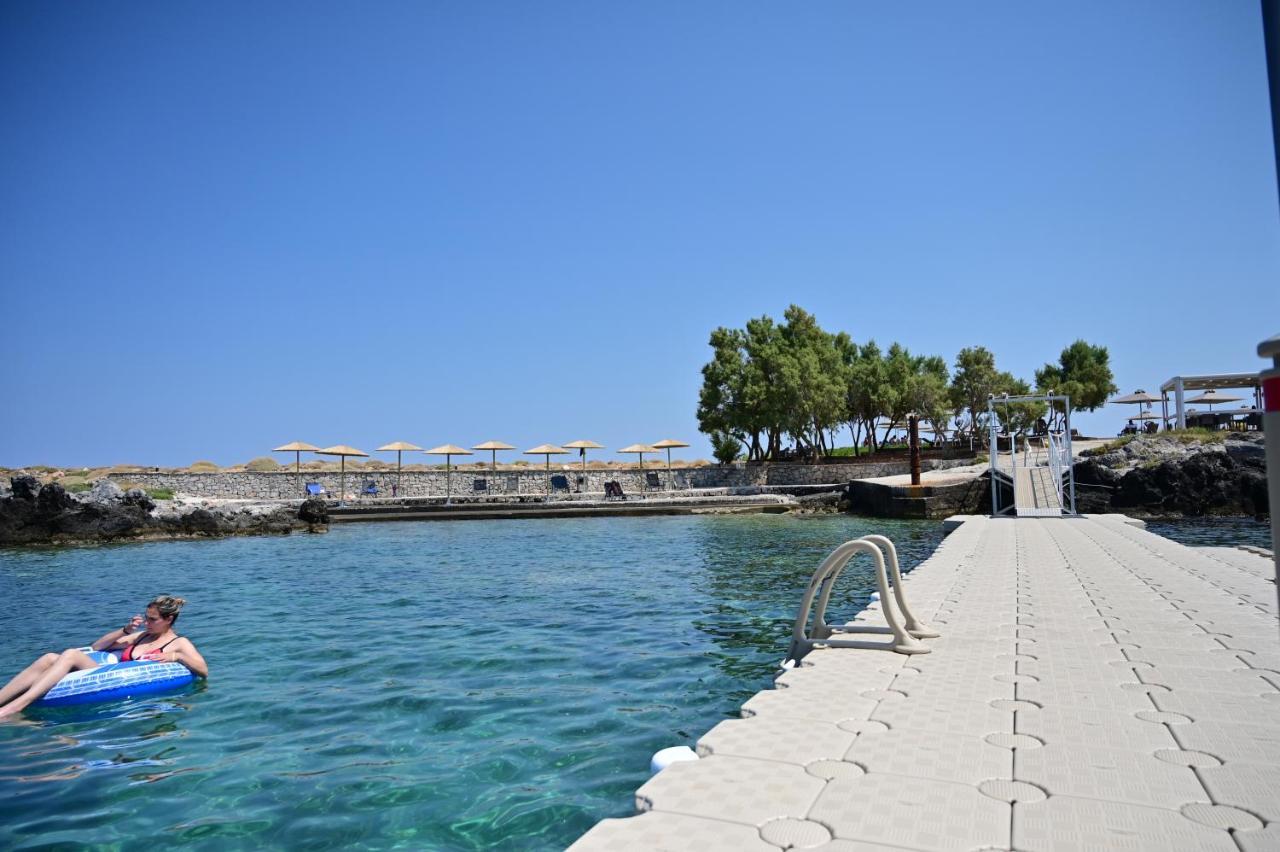 Kavos &