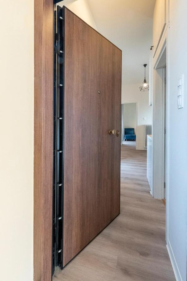 Beautiful Loft Close To Acropolis Apartment