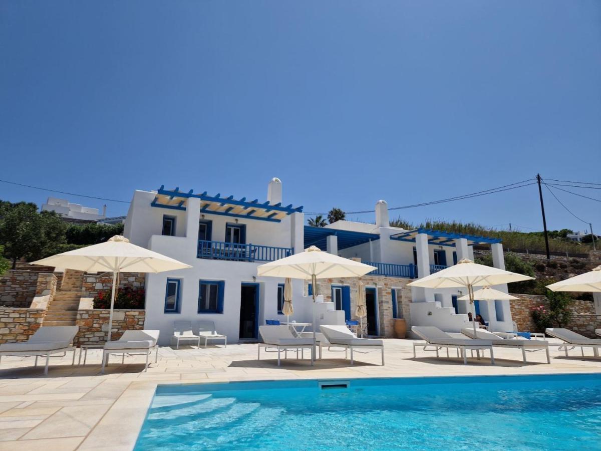 White Blue & Apartment *