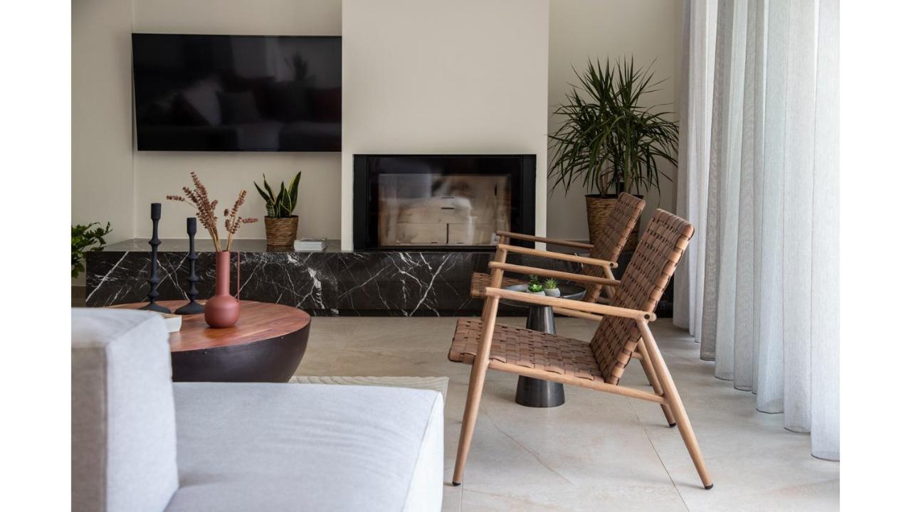Villa Salina - With Private Heated Eco-pool, Sauna & Jaccuzi Hot Tub
