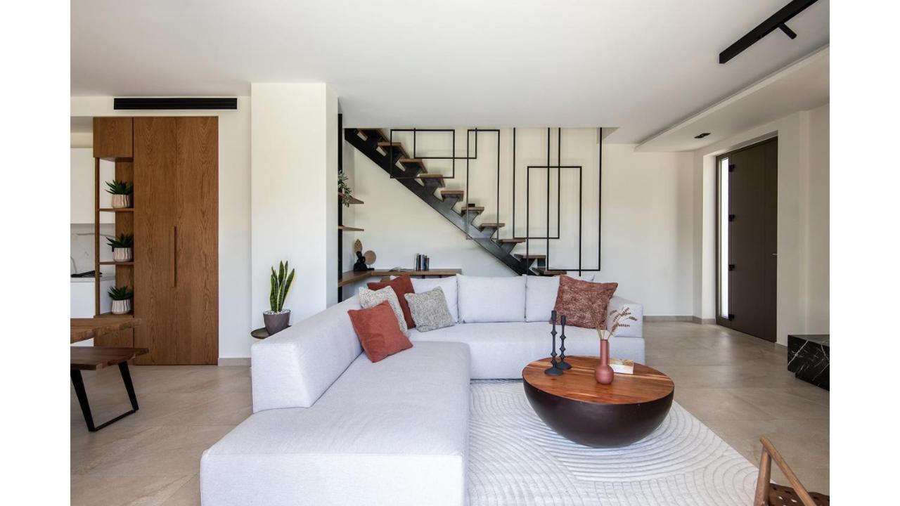 Villa Salina - With Private Heated Eco-pool, Sauna & Jaccuzi Hot Tub *
