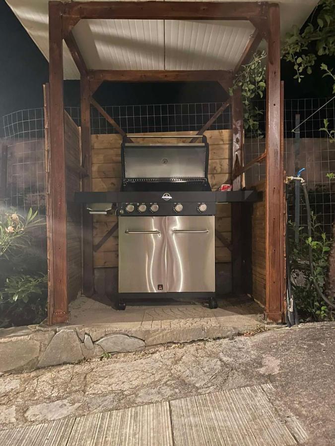 Calypso With Jacuzzi Pool & Sea View *
