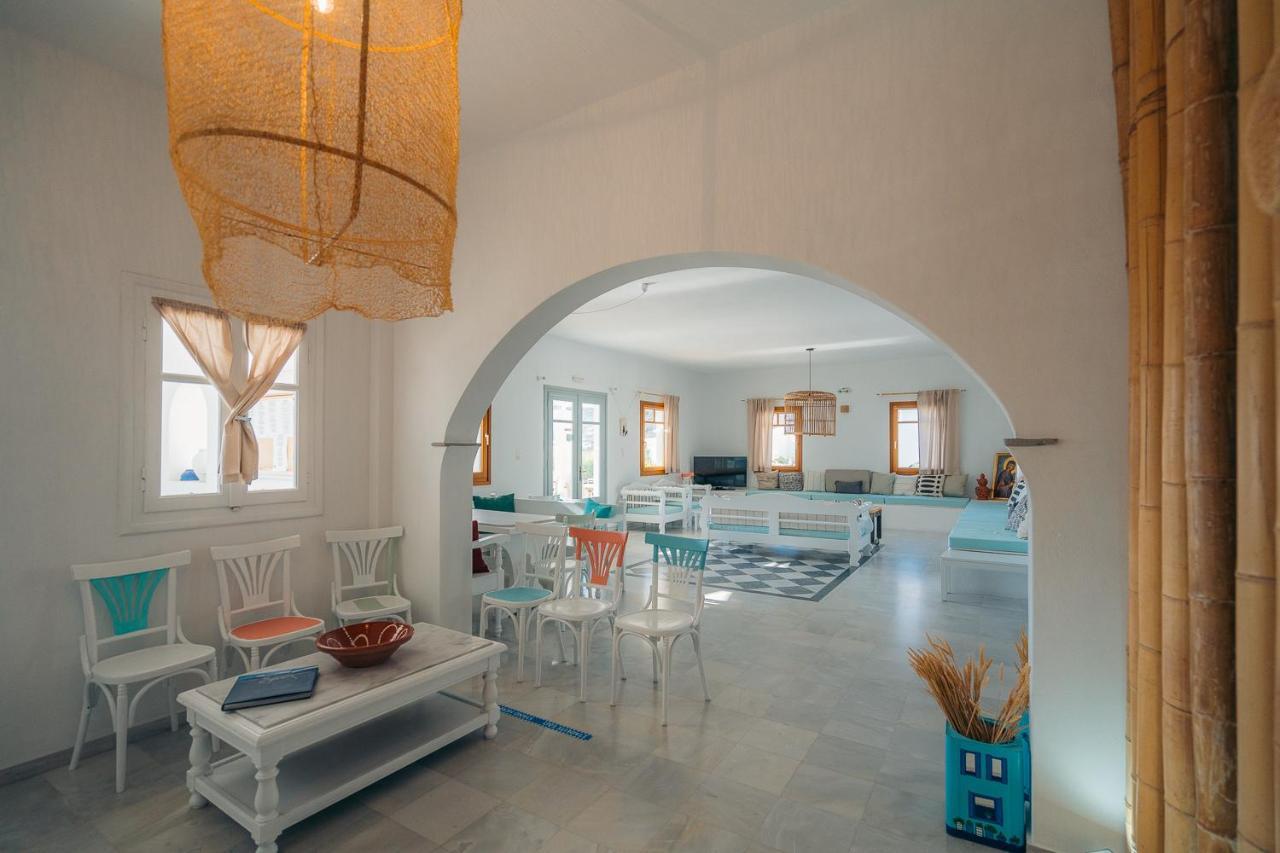 Aeolos Kamares (Sifnos)
