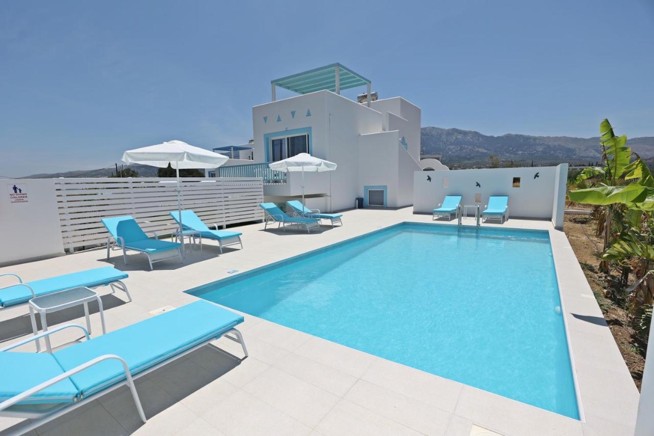Xenos 7 With A Private Pool Near The Sea