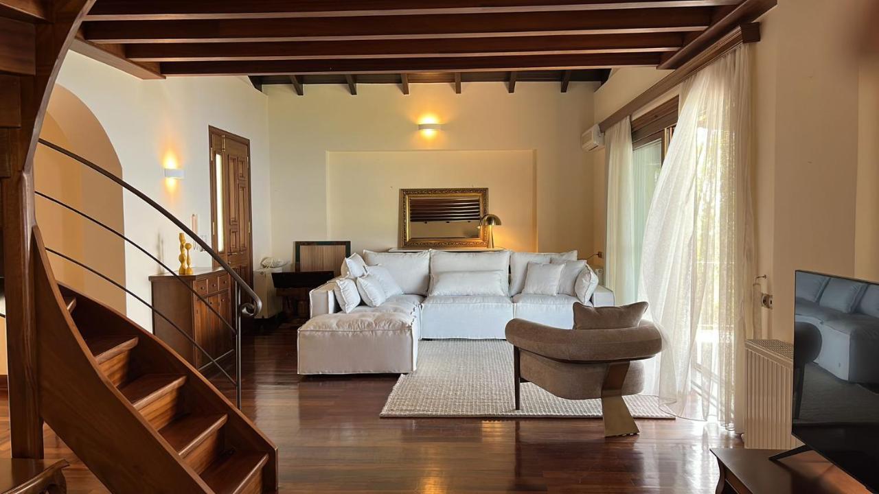 Carmel Villa *