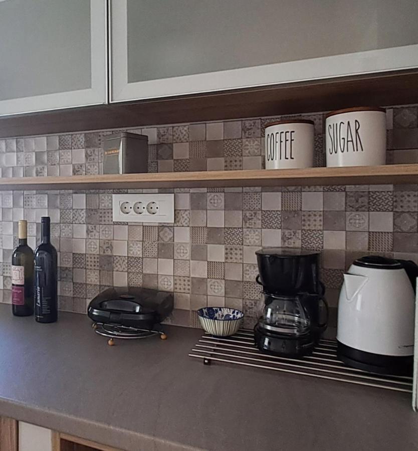 Maro Sweet Apartment Aigio