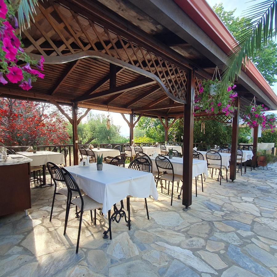 Agrili Apartments & Rooms
