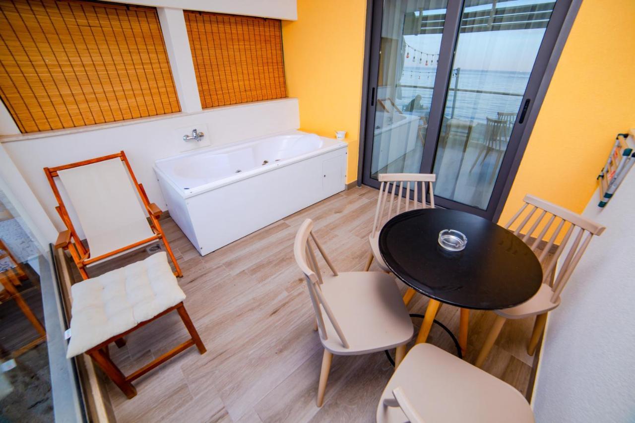Zefyros Hotel